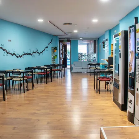 Hostel Compostela *